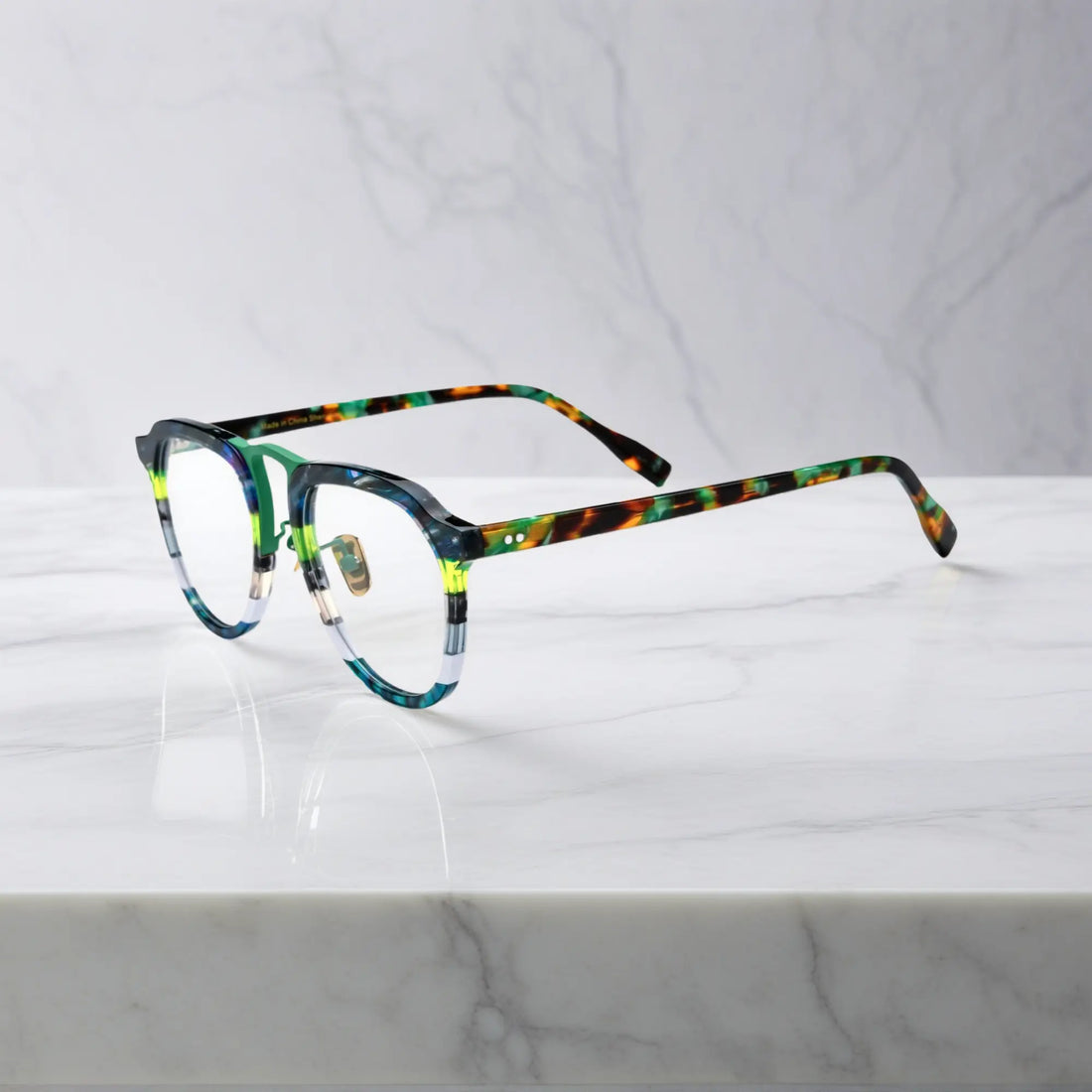 Side profile of VoyueLens Forest Aurora green amber acetate aviator glasses