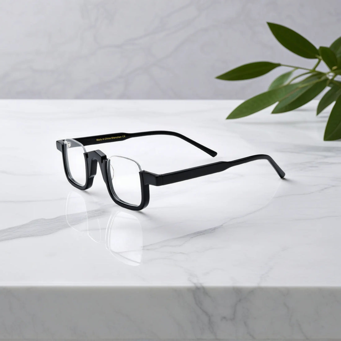 Side profile of VoyueLens™ square eyeglasses in black acetate, elegant lightweight eyewear