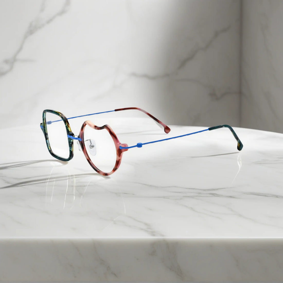 Side View of VoyueLens™ Ocean Brick abstract eyeglasses VL185842. Side profile emphasizing the sleek titanium temples and ergonomic curve.