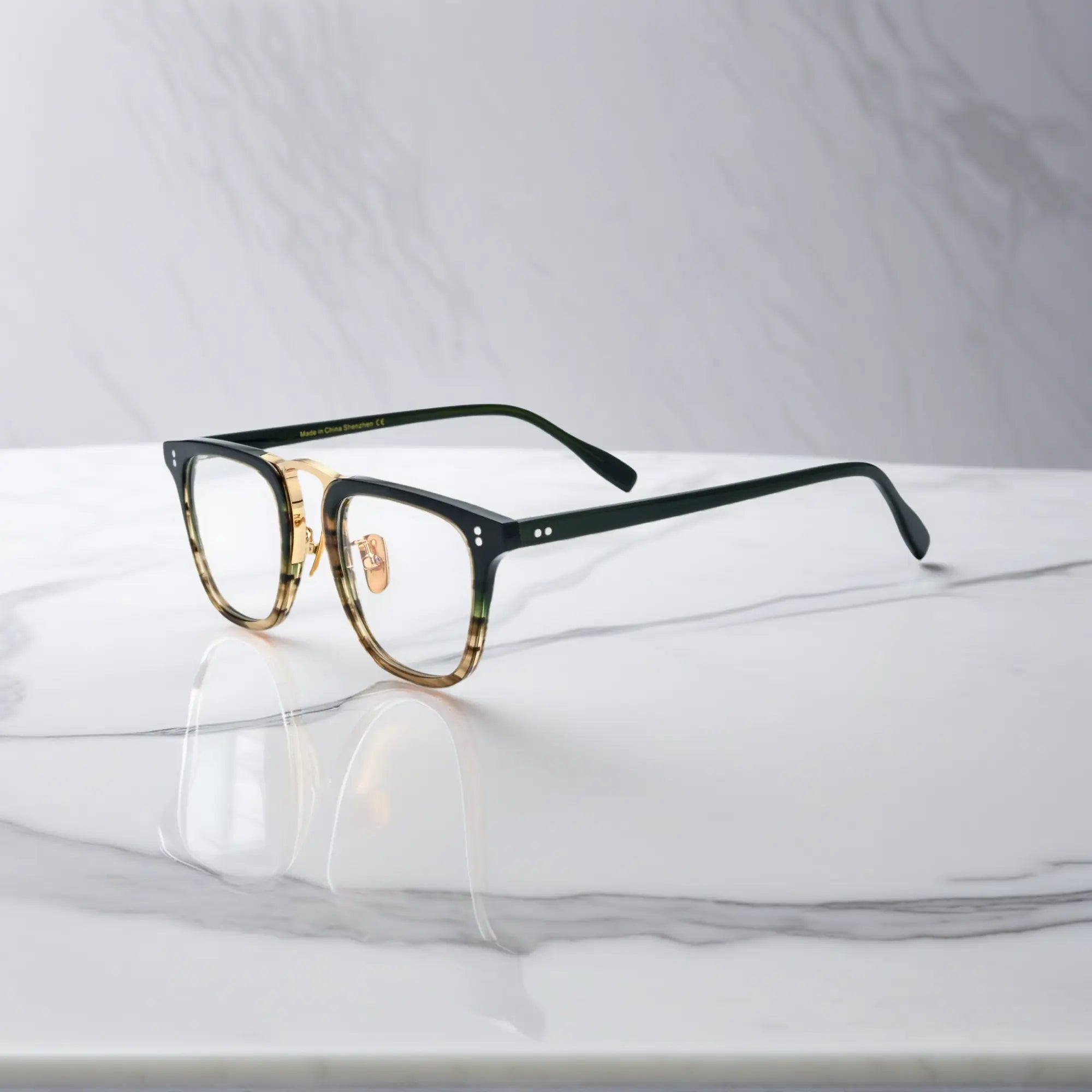 Side profile of VoyueLens™ VL19214 gold striped square glasses featuring polished temples and premium hinge structure.