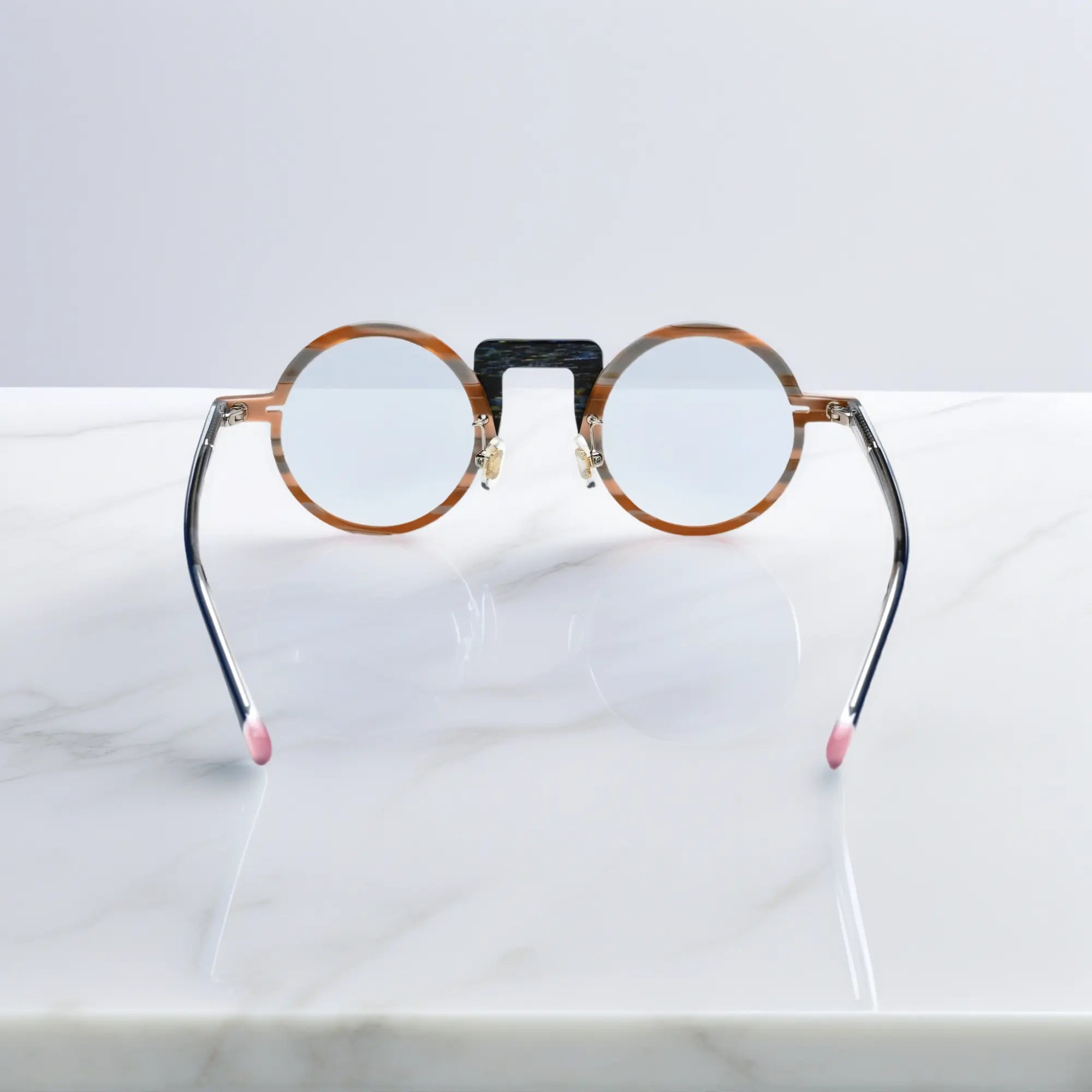 Back view of NeoPop frame in warm brown Caramel Tide