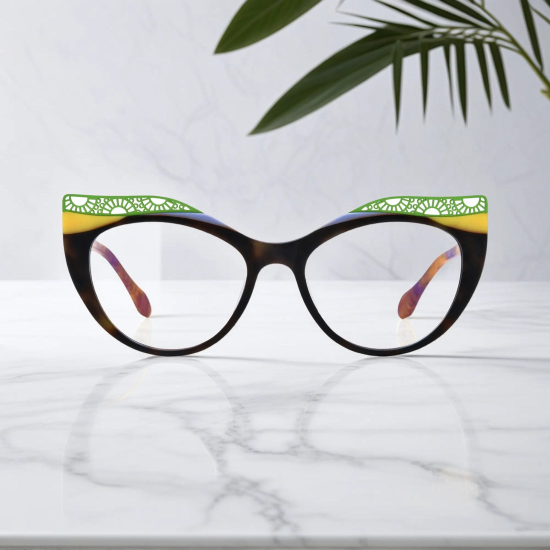 Front View of VoyueLens? Citrus Tortoiseshell cat-eye eyeglasses with bold tortoiseshell gradient and signature lace-pattern design.