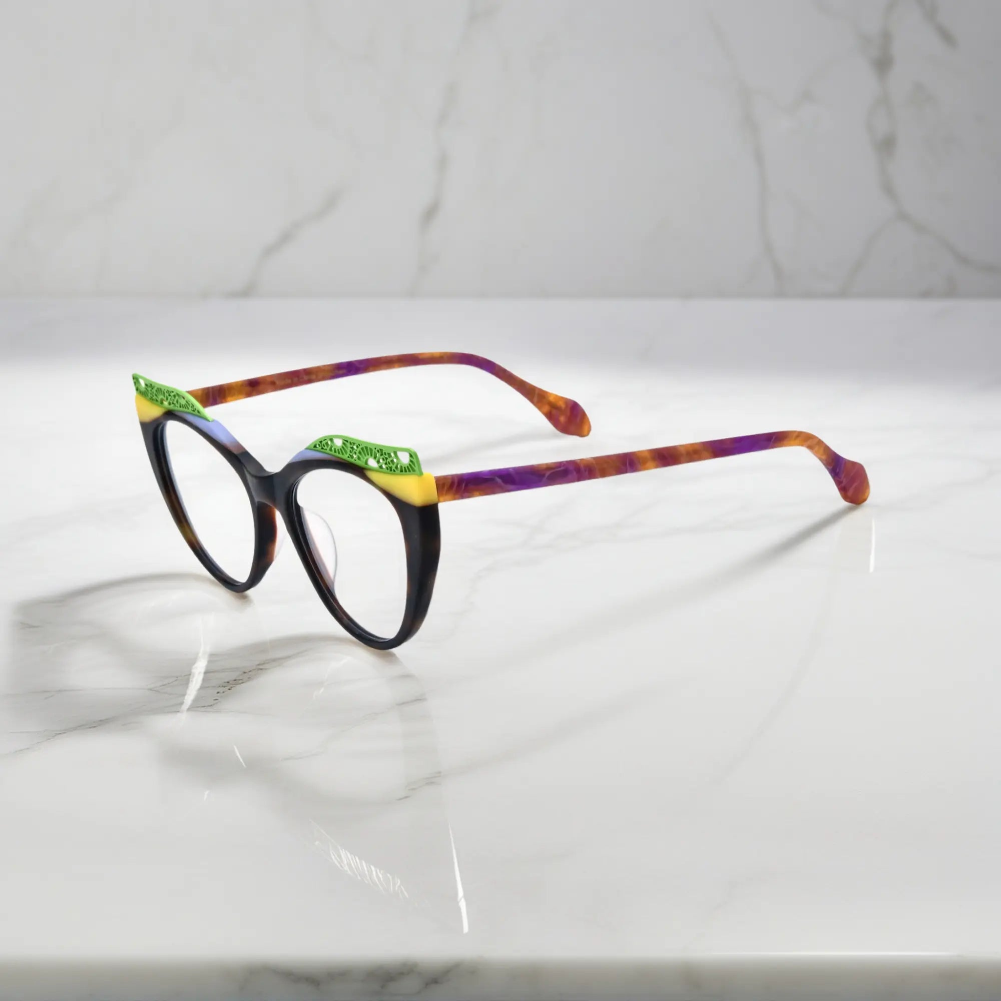 Side View of VoyueLens™ Citrus Tortoiseshell cat-eye eyeglasses with bold tortoiseshell gradient and signature lace-pattern design.