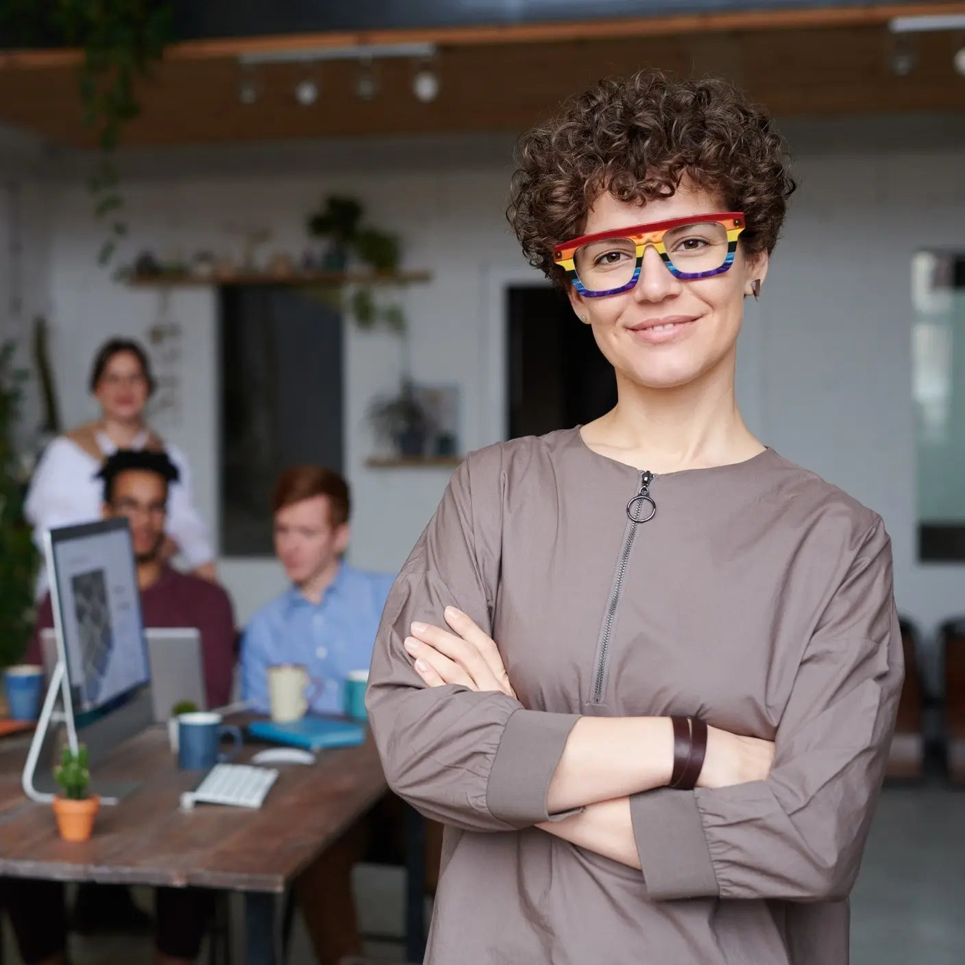 Fashion model wearing the glasses, illustrating street-style vibe of VoyueLens Acetate Square Eyeglasses in Crimson Twilight 