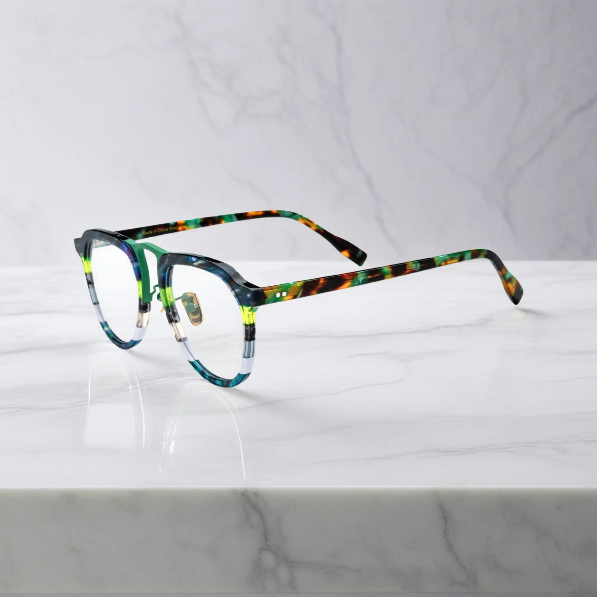 Side profile of VoyueLens Forest Aurora green amber acetate aviator glasses