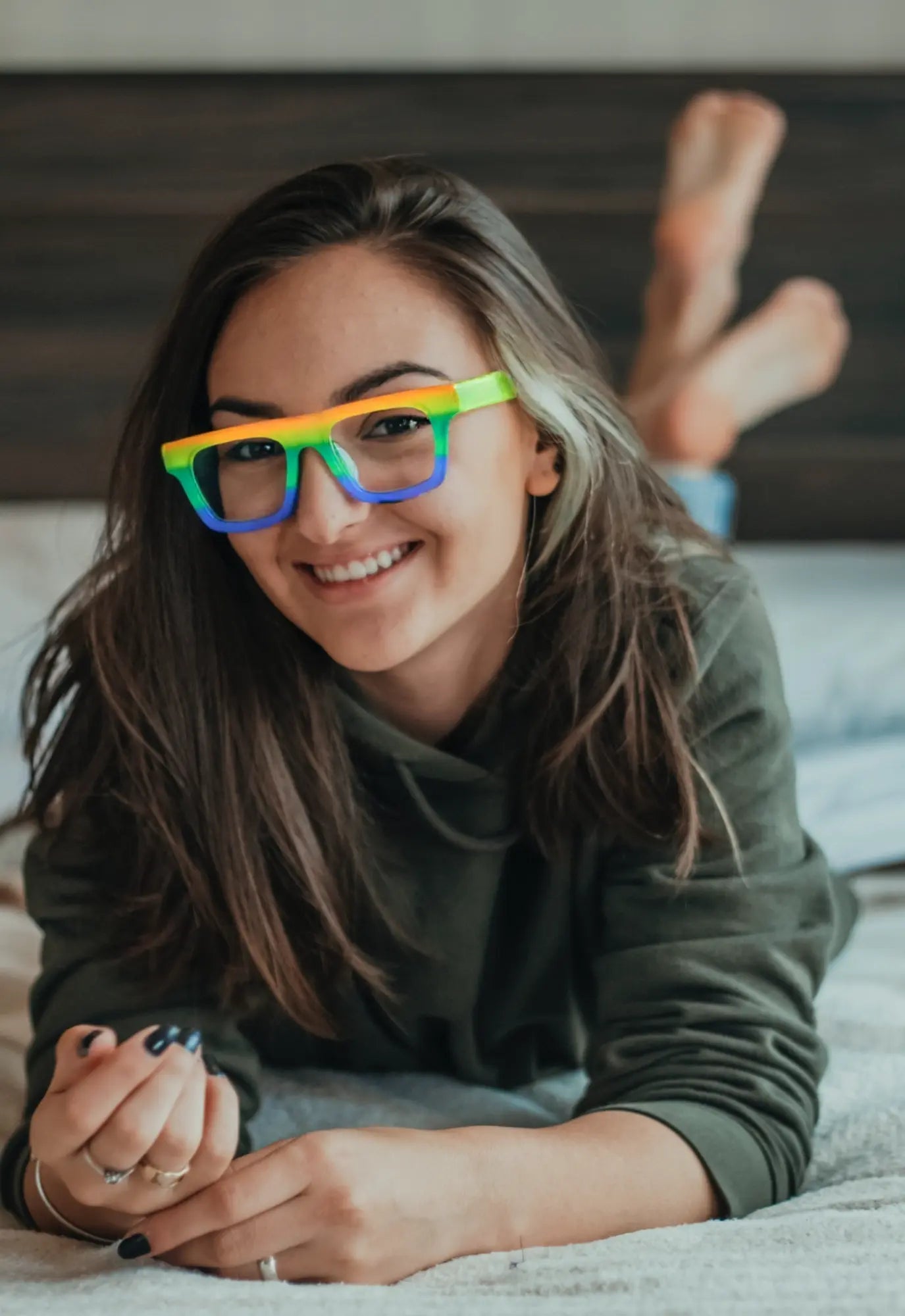 Female model wearing the glasses, illustrating street-style vibe of VoyueLens Acetate Square Eyeglasses in Sunset Fade